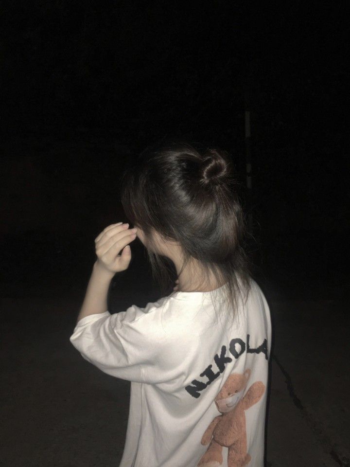 Gai Xinh Che Mat - Áo Phông
