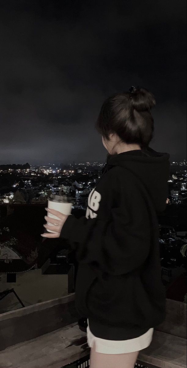 Gai Xinh Che Mat - Áo Hoodie