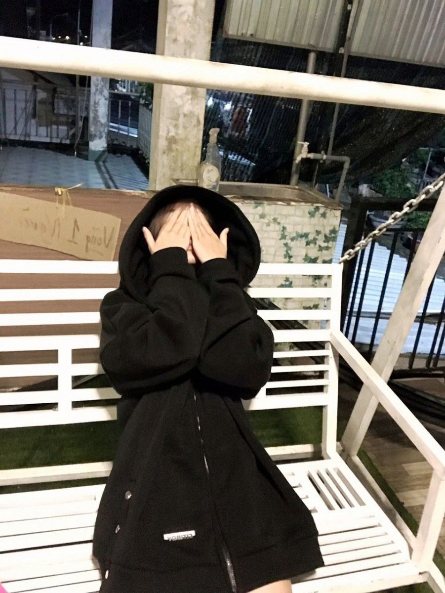 Gai Xinh Che Mat - Áo Hoodie