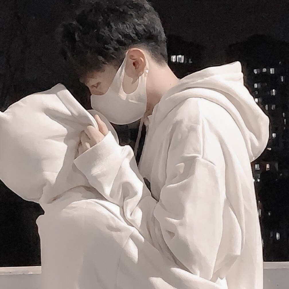 Gai Xinh Che Mat - Áo Hoodie Trắng