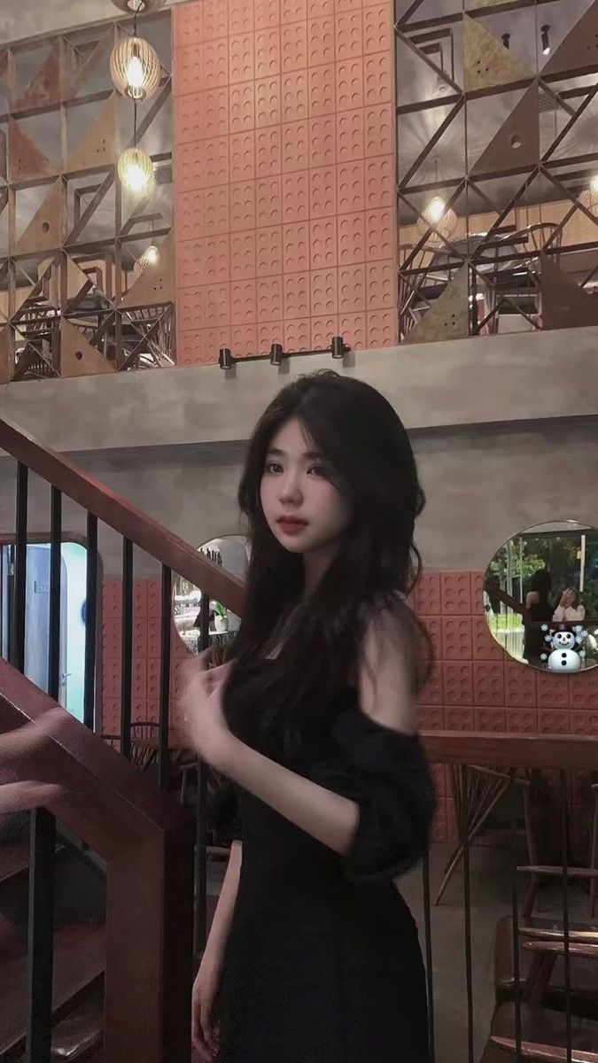 Gai Xinh Cute - Cầu Thang