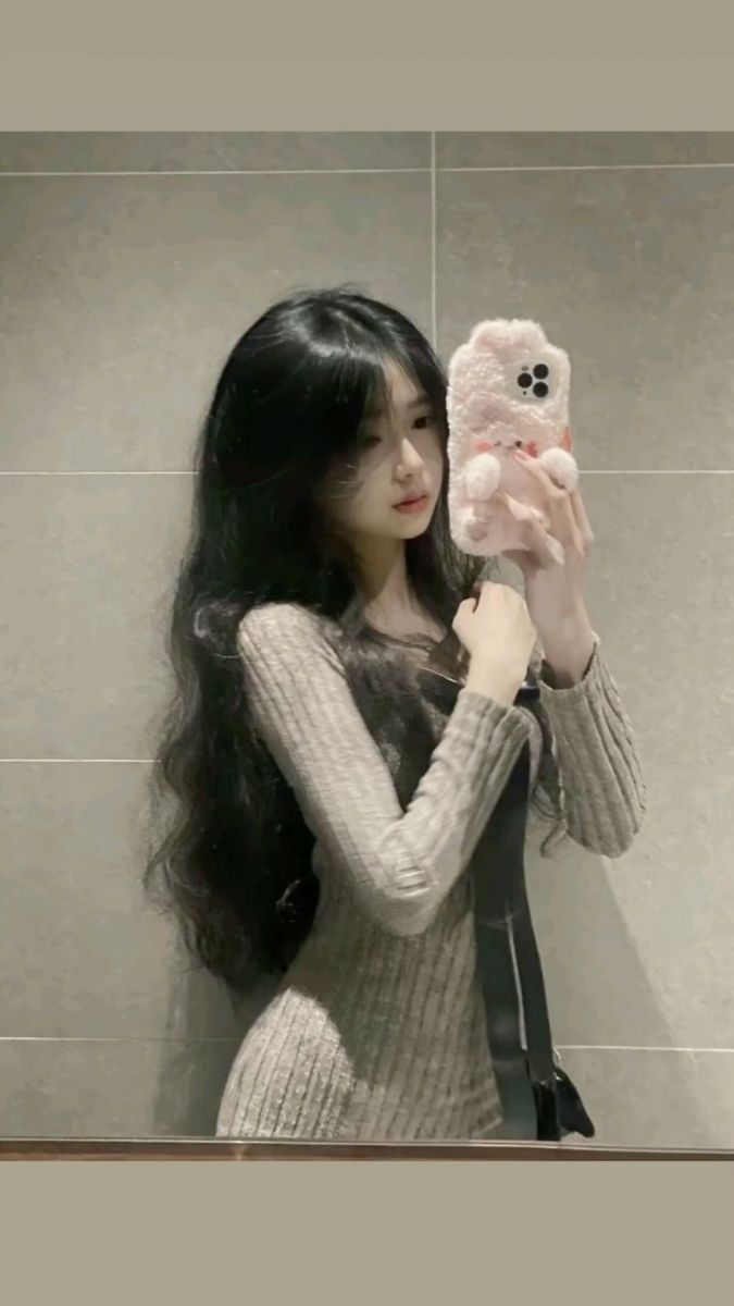 Gái đẹp mặc áo tắm chụp ảnh selfie dễ thương