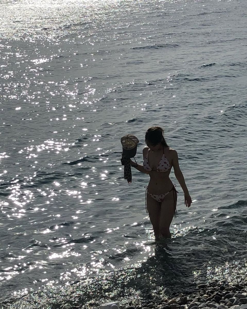 Gai Xinh Mac Bikini