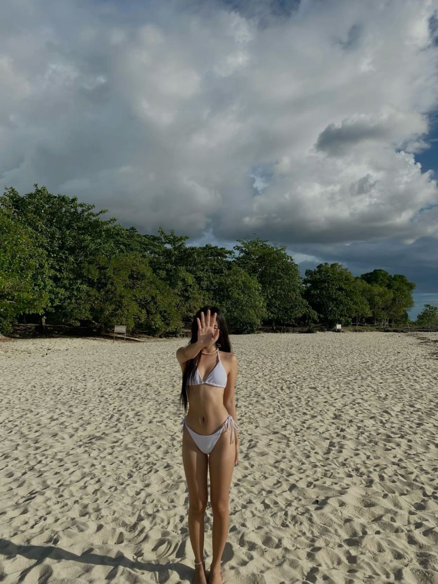 Gai Xinh Mac Bikini