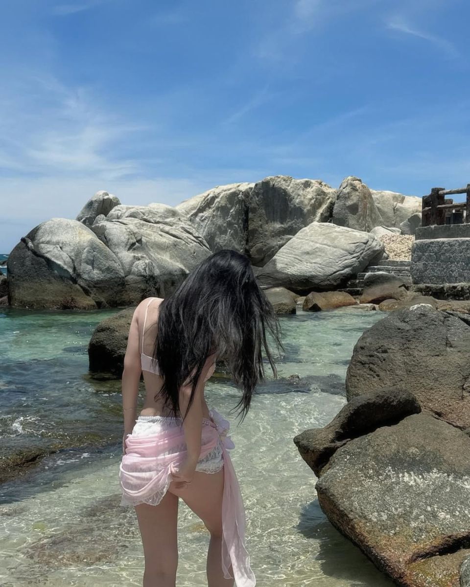 Gai Xinh Mac Bikini