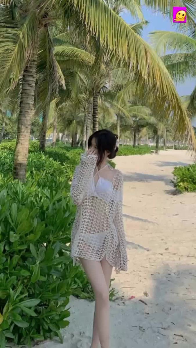 Gai Xinh Mac Bikini