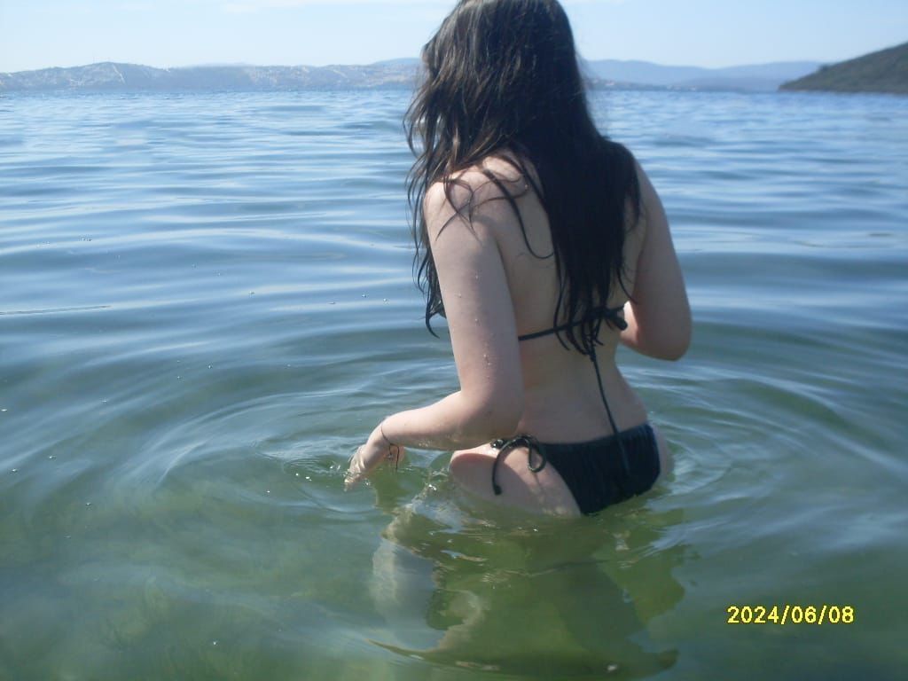 Gai Xinh Mac Bikini