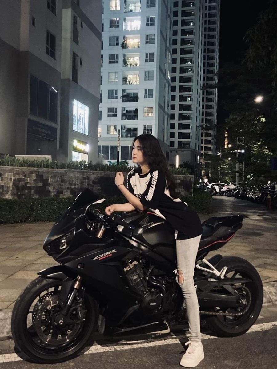 Gai Xinh Mac Bikini