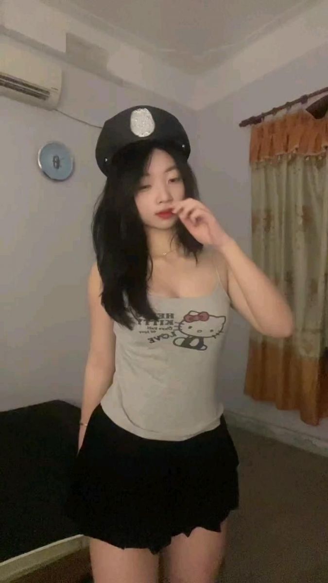 Gai Xinh Mac Bikini - Áo Thun