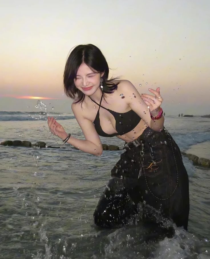 Gai Xinh Mac Bikini