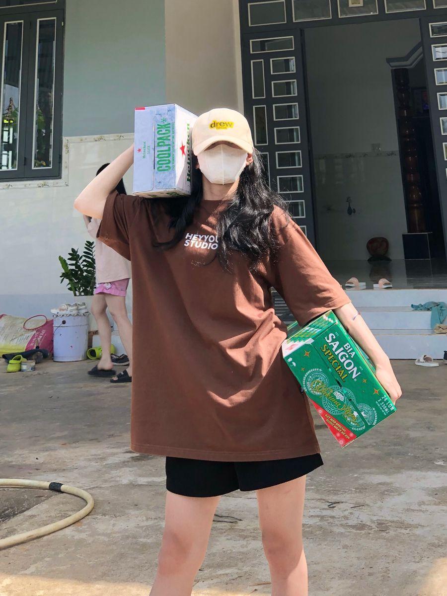 Nền Gái Xinh Ngực To Áo Thun Năng Động Thật Lung Ảnh Gái Xinh Áo Thun