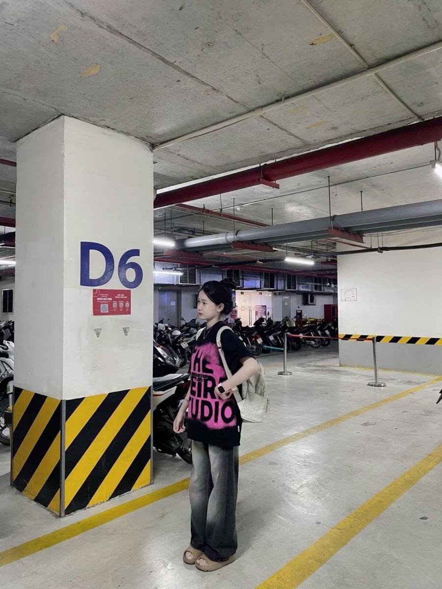 Gái Xinh Bãi Biển Và Gái Xinh Bụ To