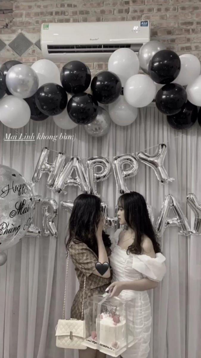 Ảnh gái xinh mặc đồ bơi tại tiệc sự kiện
