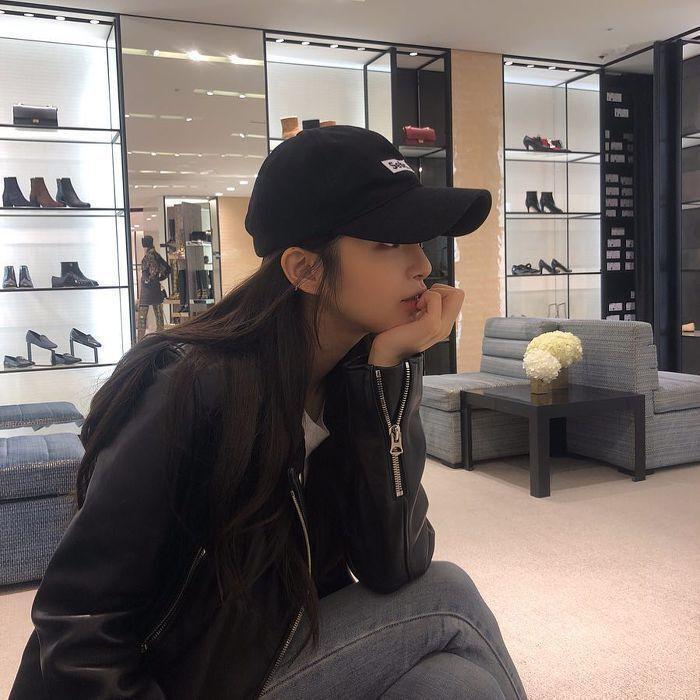 Gái xinh 365 và gái xinh 4k trong hành lý