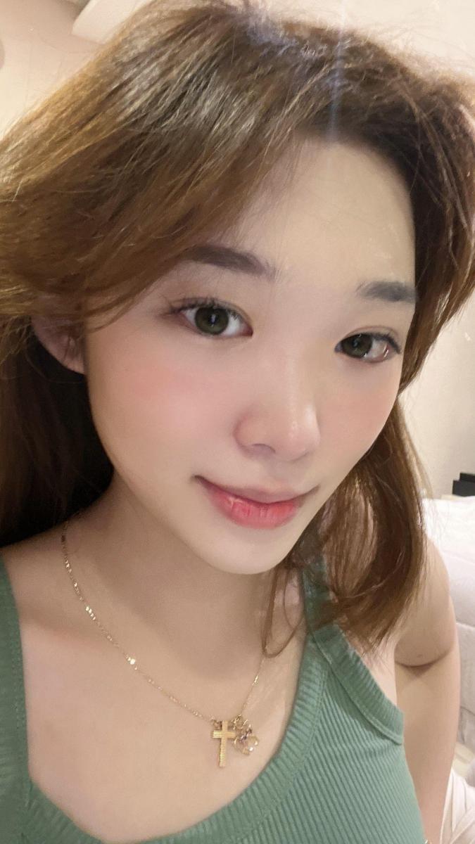 Gái Xinh , Cầm Hoa Và Học