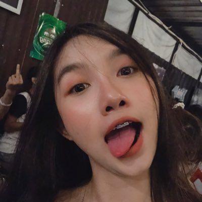 Hình gái xinh 18 - Ngực to cẩm mà lòng mây