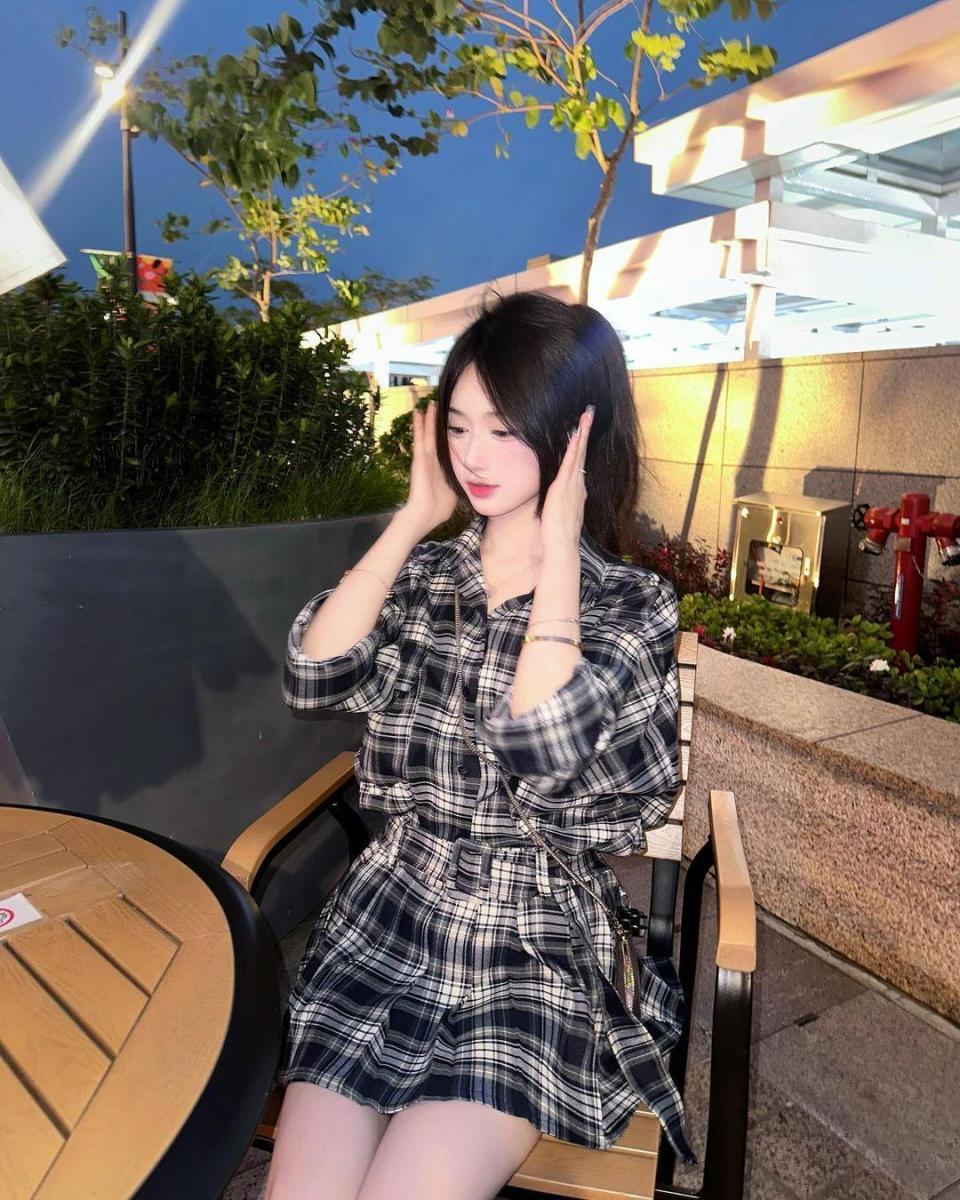 Gái Xinh Mặc Áo Trễ Vai, Cô Gái Xinh Đẹp Trong Áo Dài Trắng