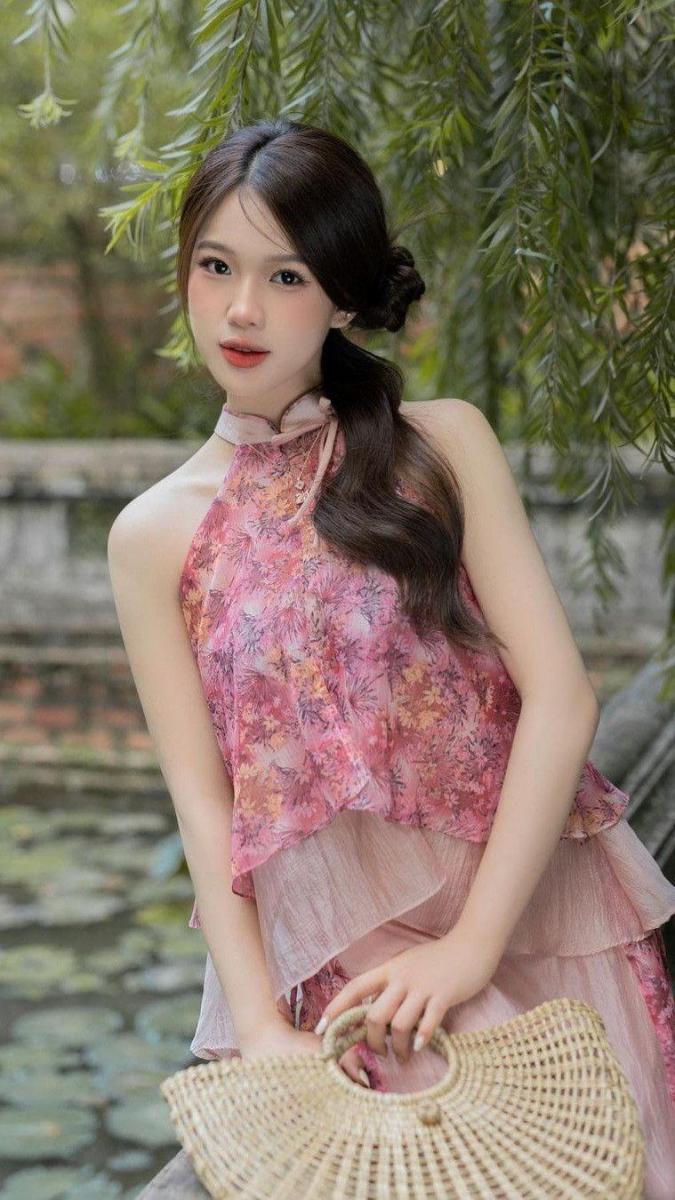 Hình cô gái xinh trong thời trang đẹp