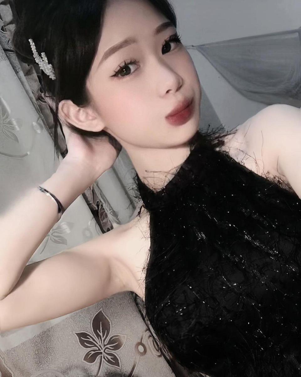 Hình gái xinh cộp mác thời trang 2022