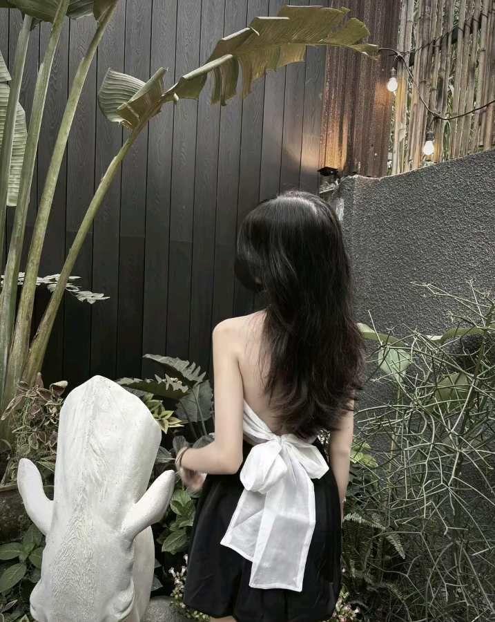 Gái Xinh Cởi Quần Ngắn, Dáng Đẹp Và