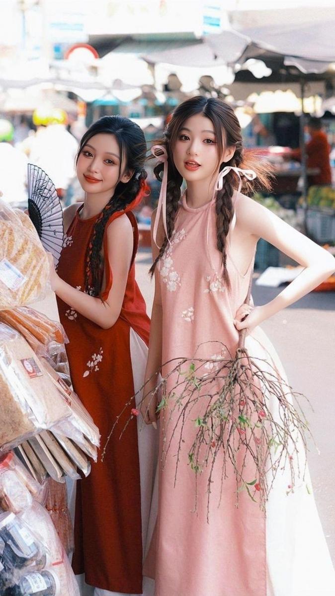 Gái xinh ko mặc quần áo trong thời trang mới