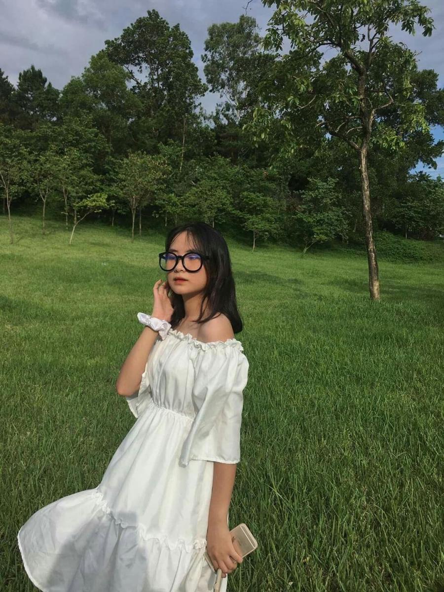 Ảnh gái xinh mặc váy ngắn đẹp