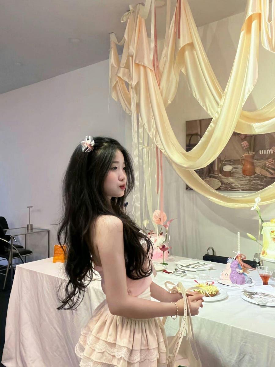 Ảnh Gái Xinh Tè Đẹp Mặc Đồ Ngủ