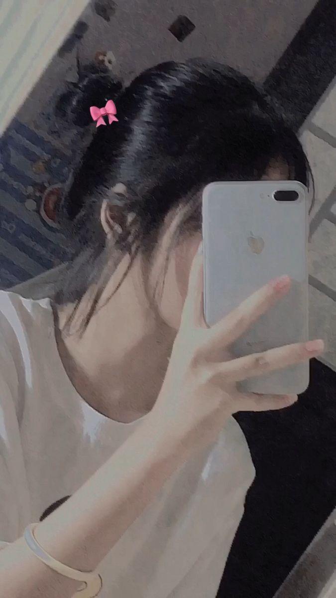 Gái xinh K12 và K4 chụp ảnh điện thoại di động