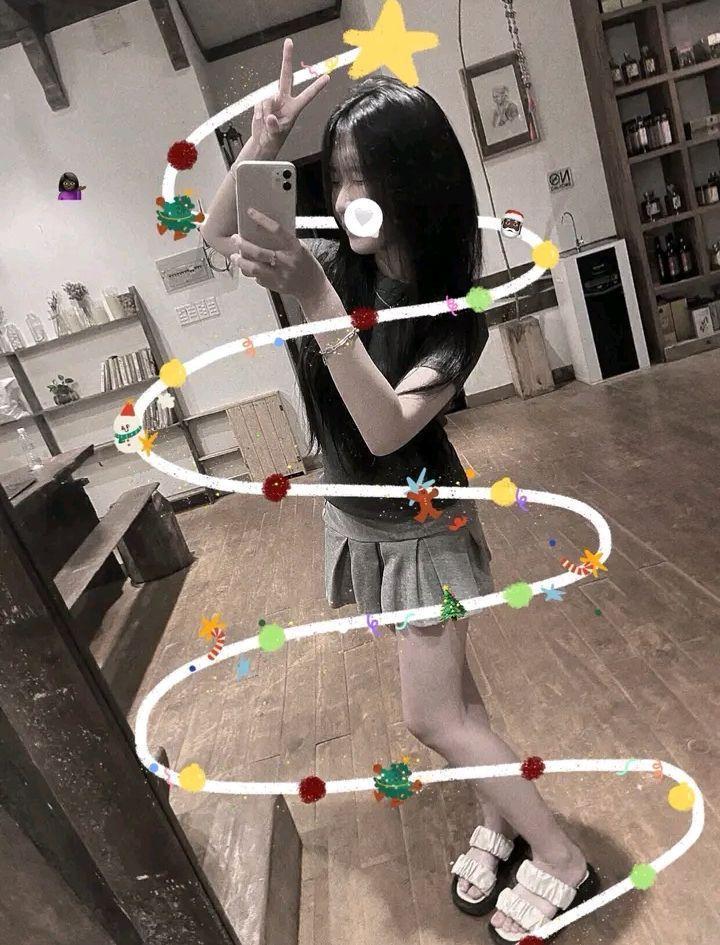 Gái Xinh Nóng Bỏng Đi Chơi Cùng Bạn Bè