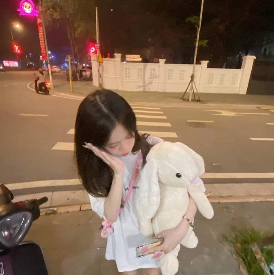 Gái Xinh Đi Chơi Nóng Bỏng Trong Bar
