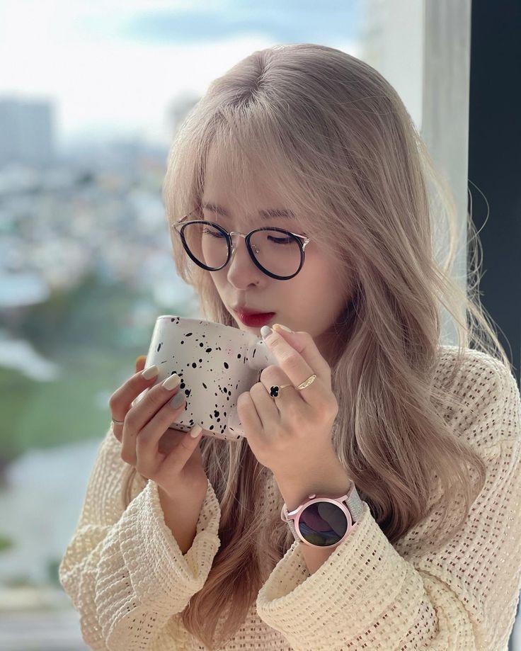 Gái Xinh Và Mặc Hở