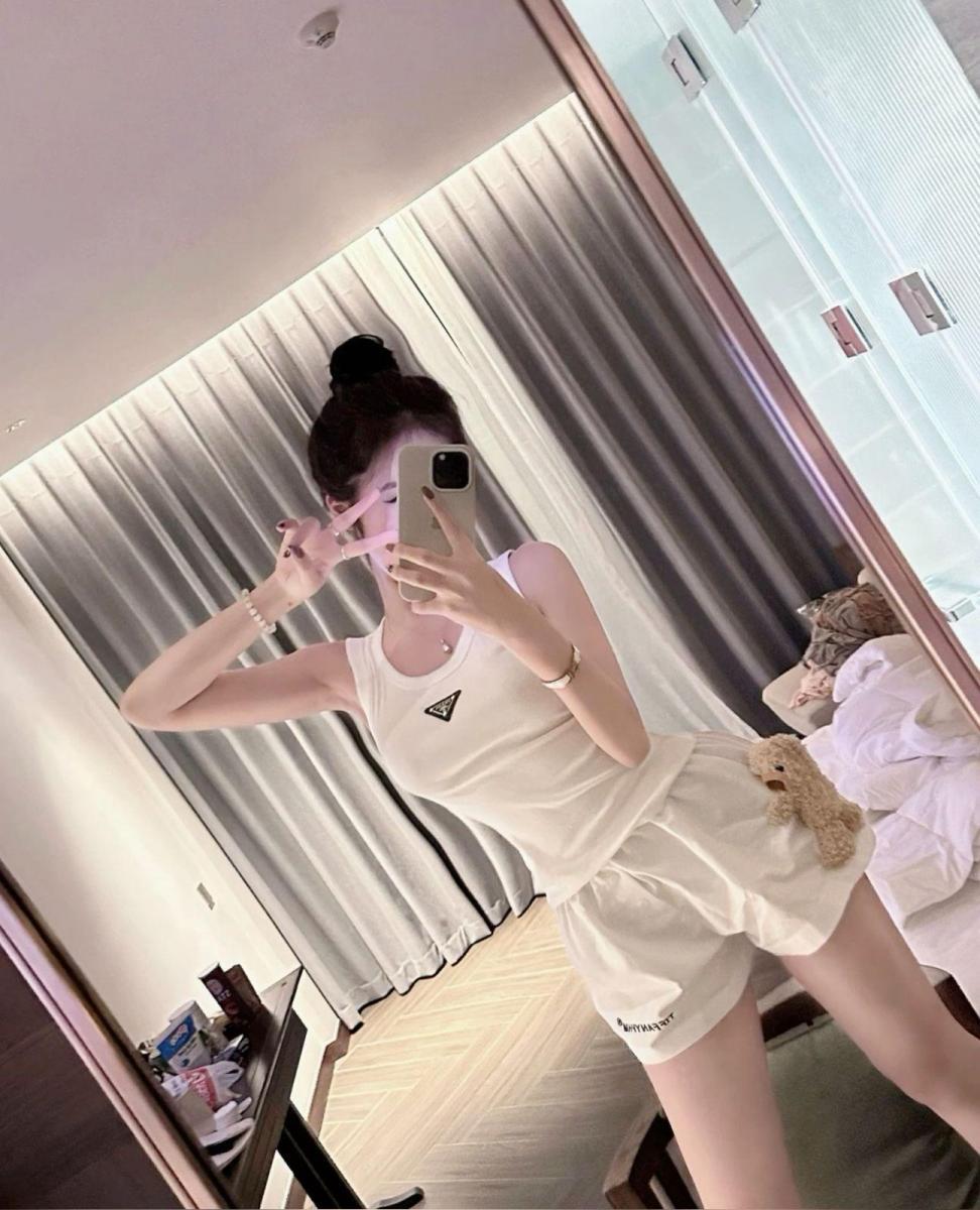 Gái đẹp không mặc bikini, gái xinh không tây thật lưng