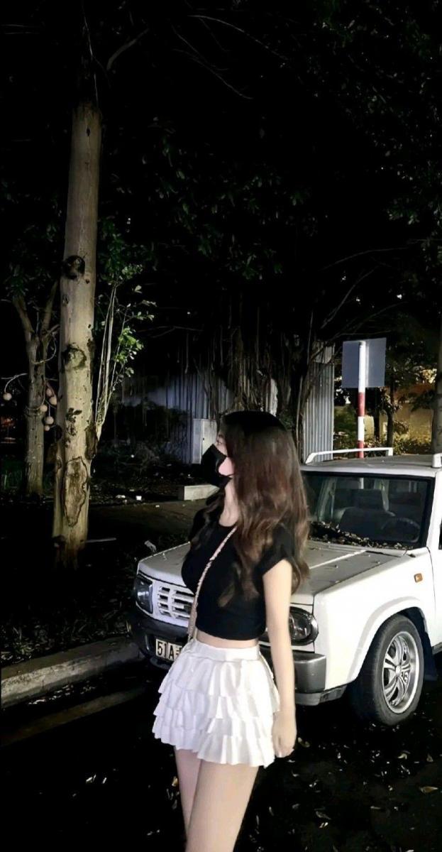 Ảnh gái xinh mặc áo croptop và áo dài đẹp