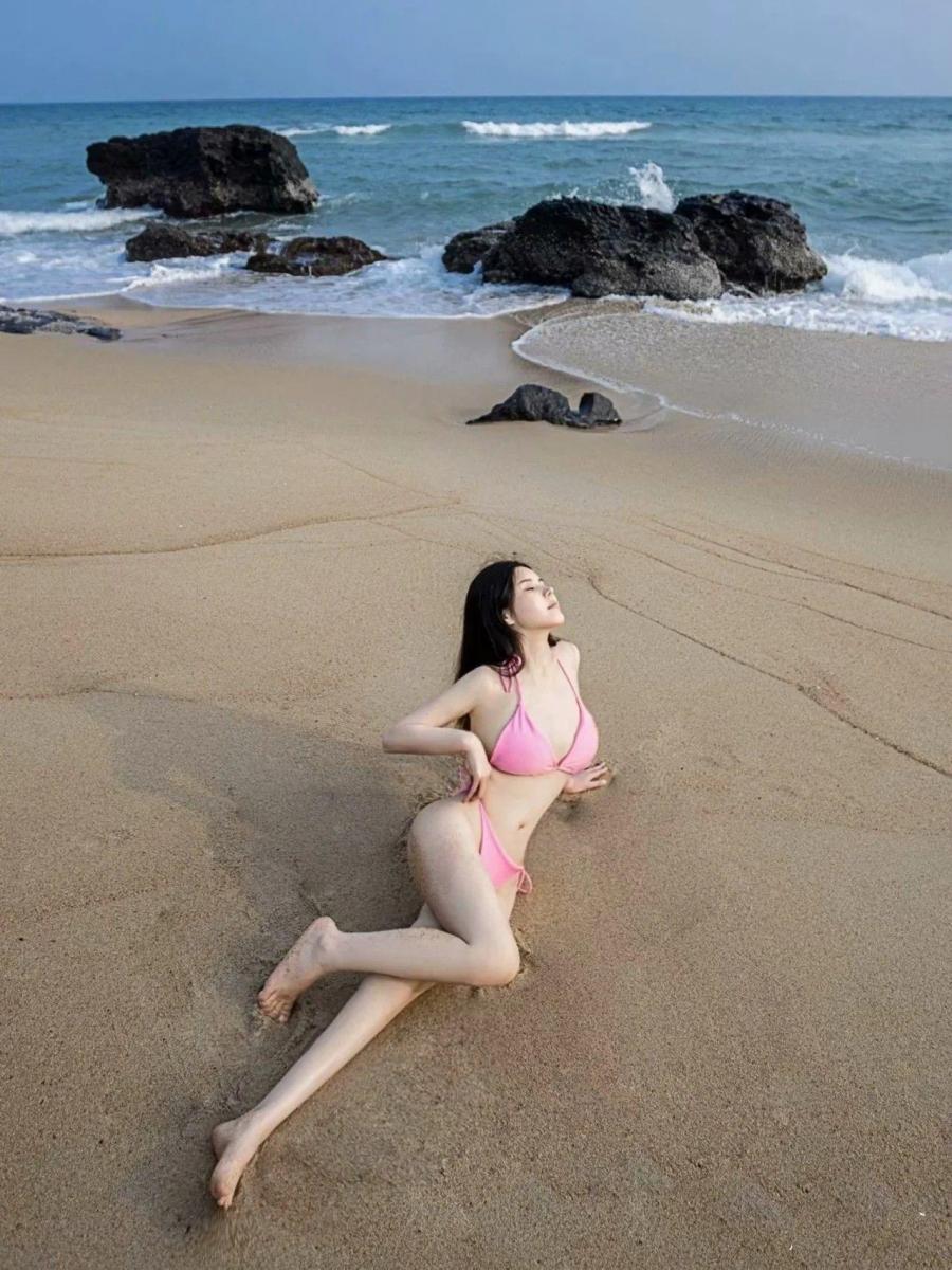 Ảnh gái xinh lọt khe với đồ lót sexy