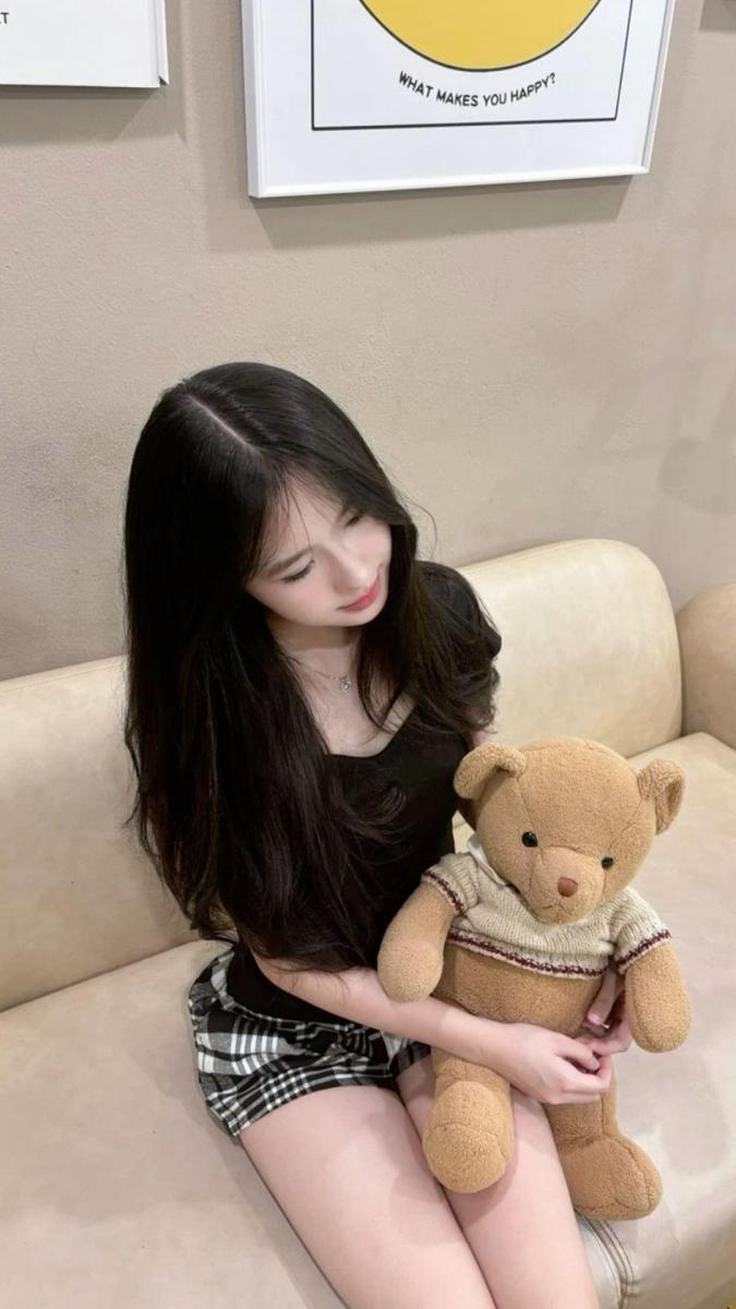 Gái xinh nóng bỏng trong bộ lot do gai xinh