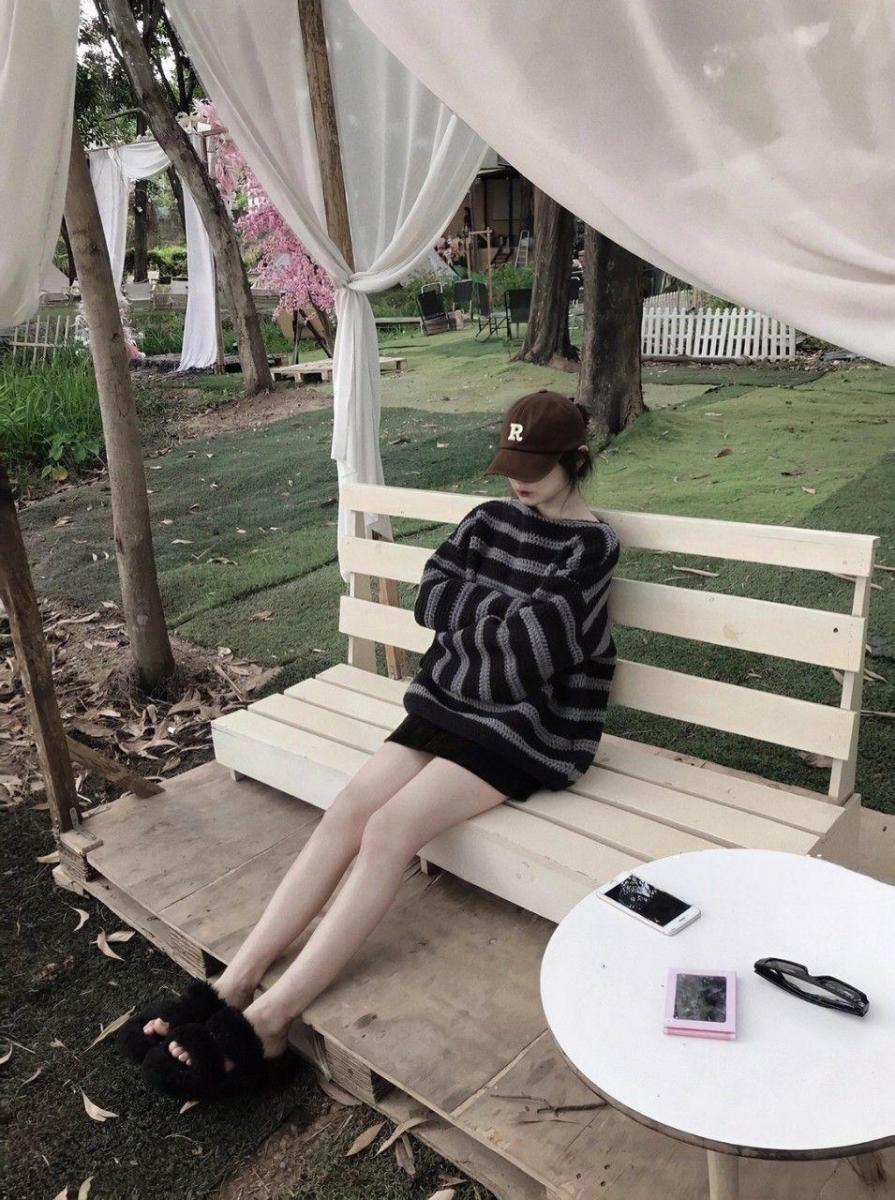 Ảnh gái xinh nội y gợi cảm ngoài trời