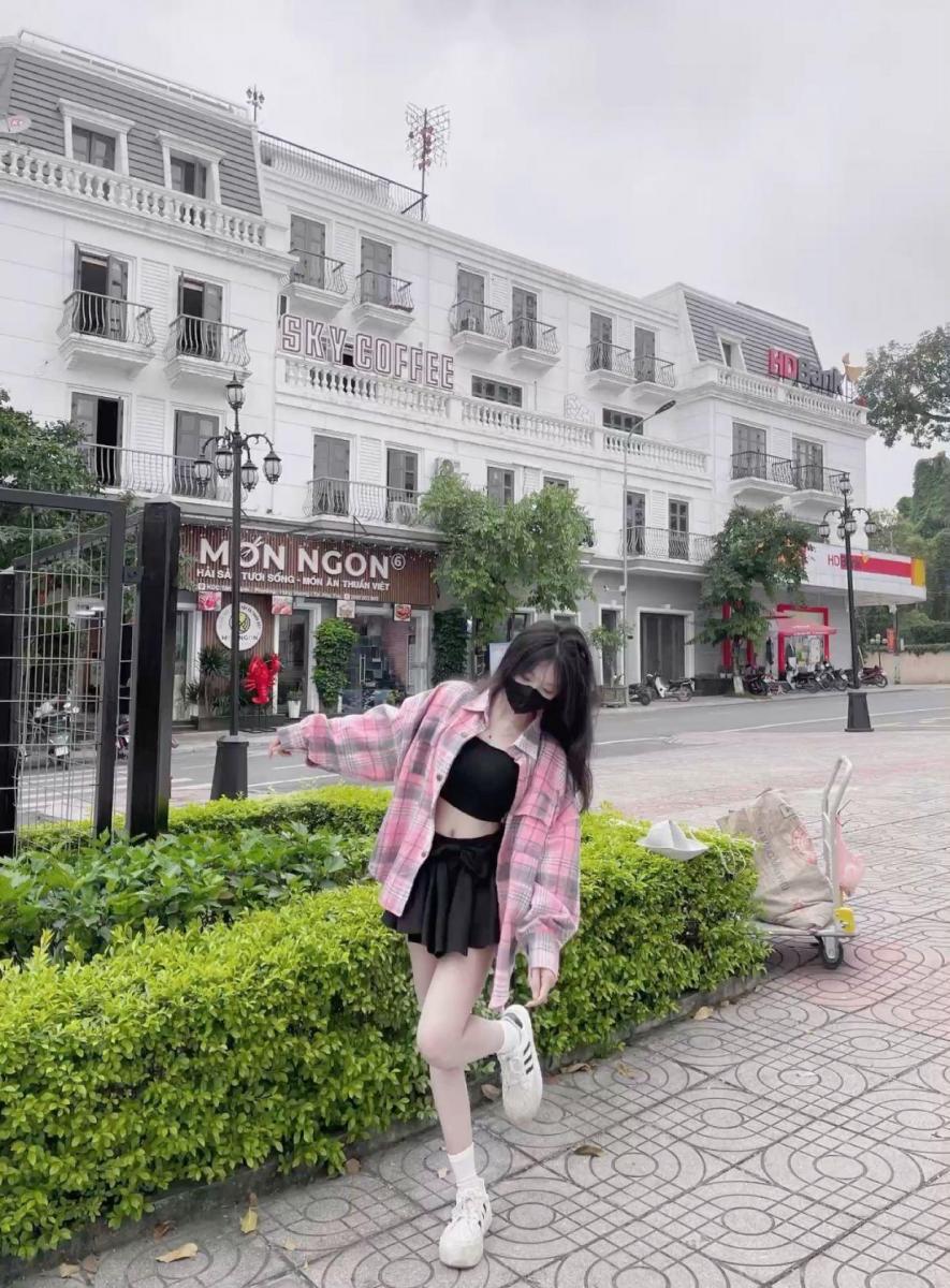 Gái Xinh To