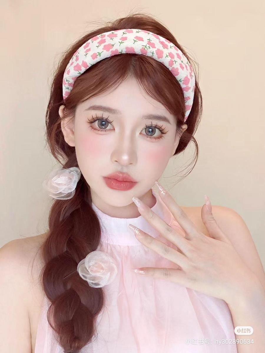 Ảnh gái xinh mu đẹp khoe mu to