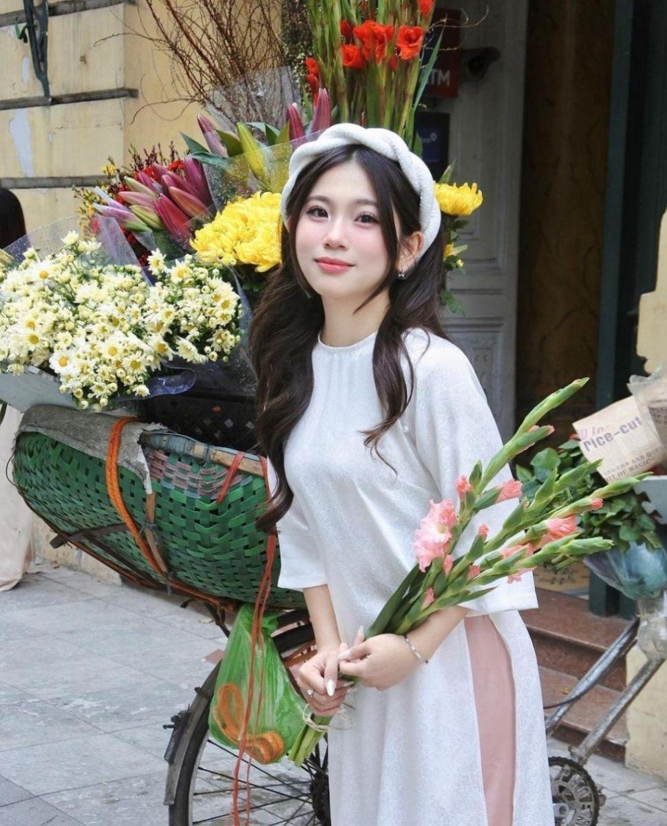 Gái cute tóc dài, gái xinh chân dài trong ảnh dàn gái xinh