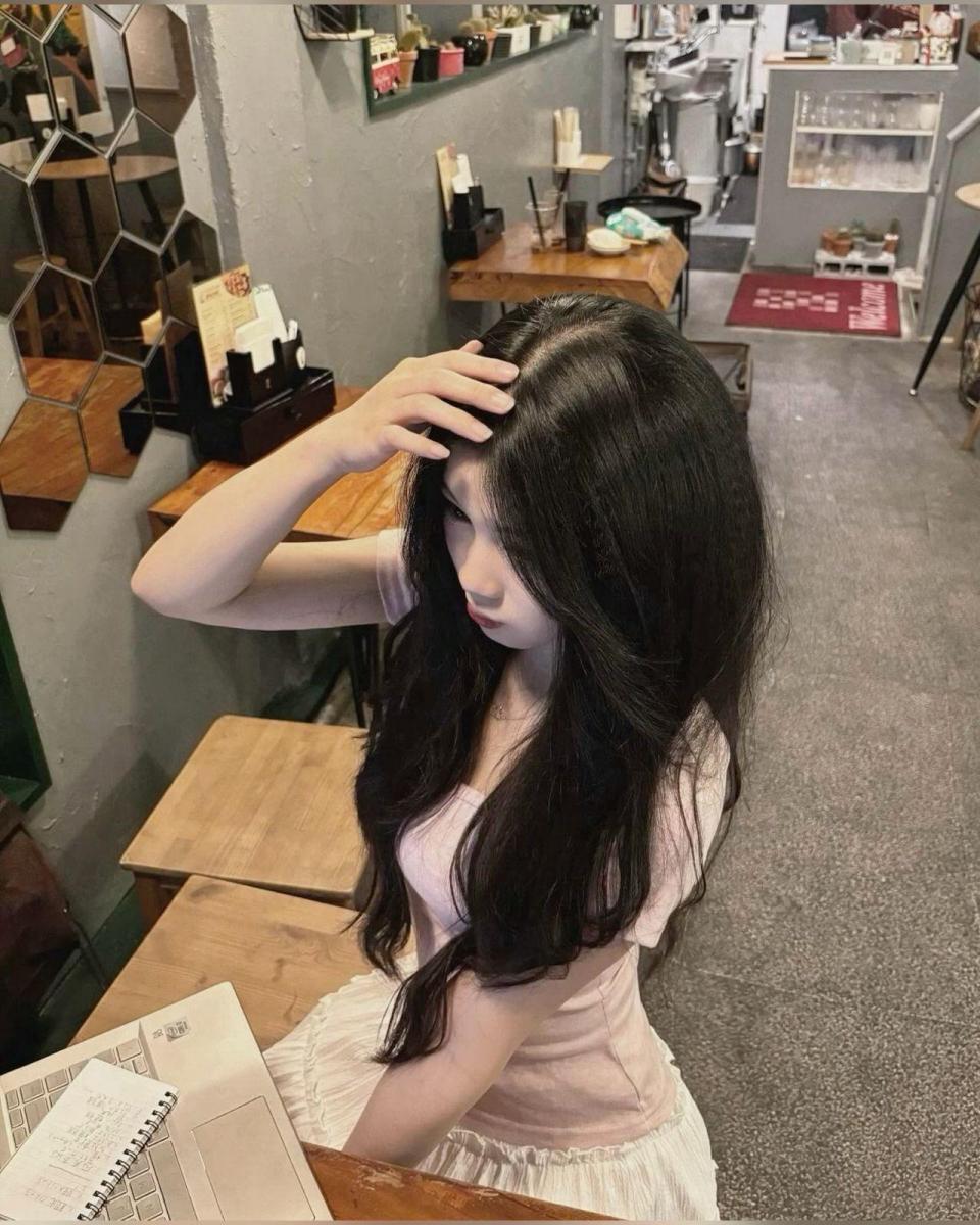 Hình gái xinh kute với tóc ngắn đẹp