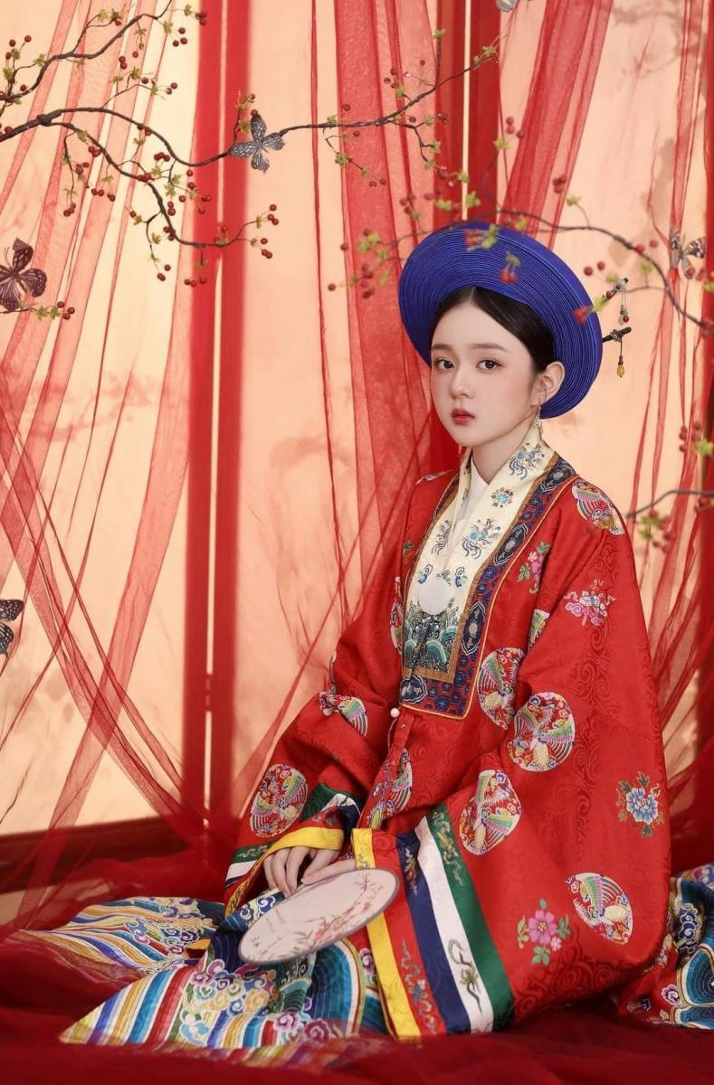 Gái xinh to trong kimono truyền thống