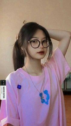Hình ảnh gái xinh đeo mắt kính đẹp và ngầu