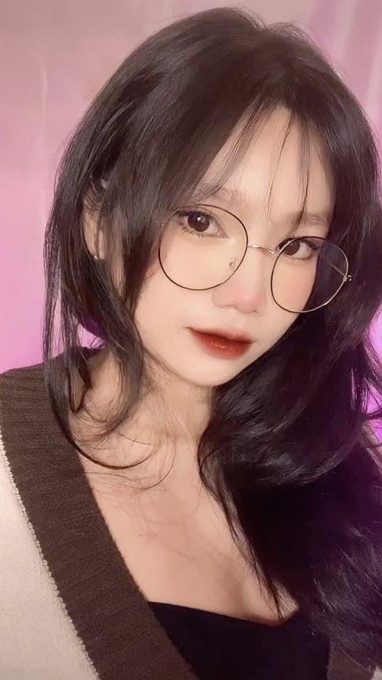 Ảnh gái xinh đeo mắt kính che mặt đẹp
