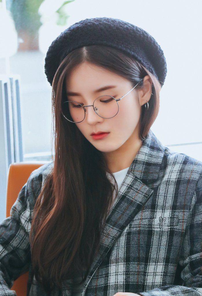 Gái Xinh Mlem Trong Gái Xinh Online