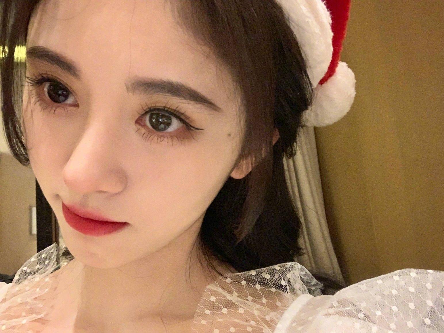 Gái xinh khoe ngực to, nóng bỏng trong bộ ảnh mới
