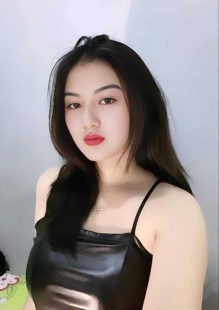 Gái xinh ngực to trong bộ tóc mới