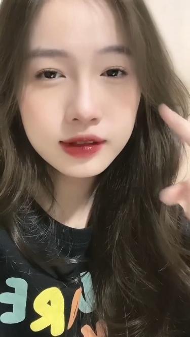 Gái xinh lộ hàng trong bộ ảnh mới cực chất