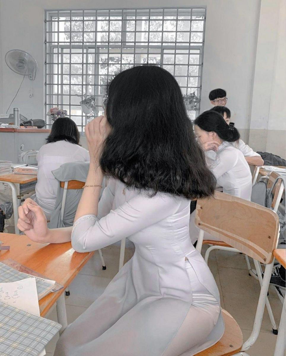 Ảnh gái xinh lung linh 1 người
