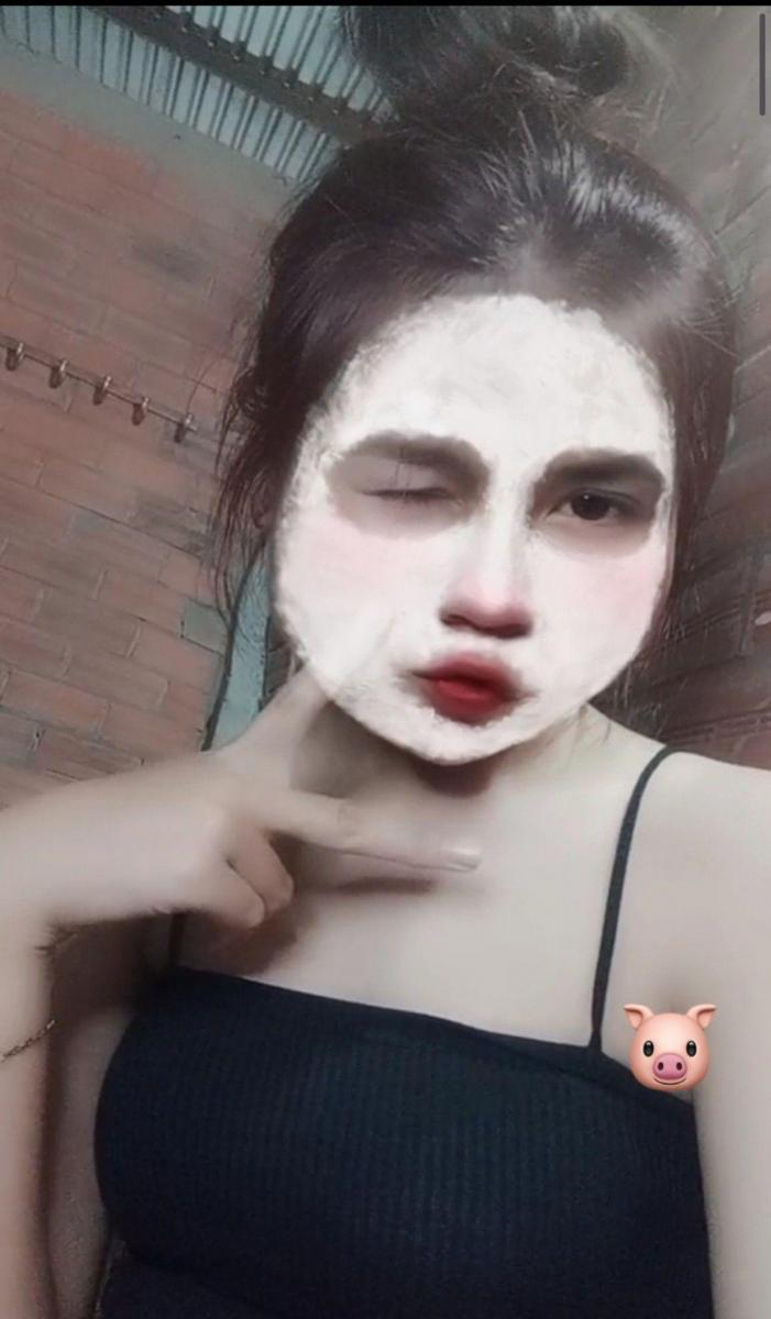 Ảnh gái xinh 2k7 với ngực to, mời bạn chiêm ngưỡng