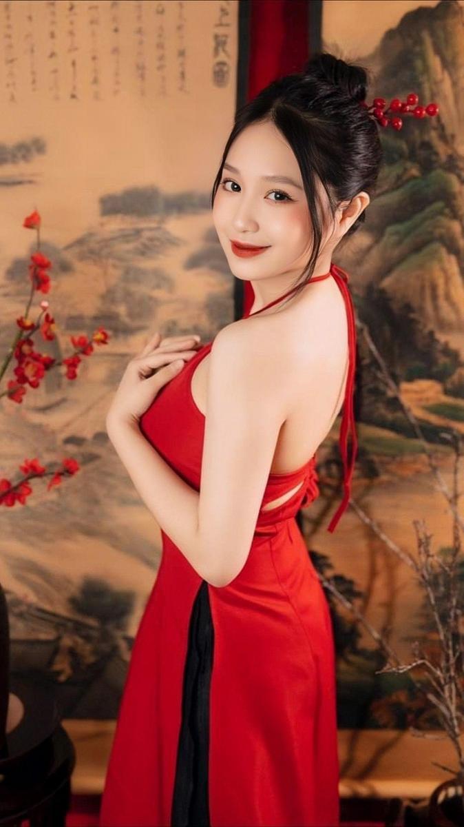 Hình gái xinh 18 trong bộ đầm vai xinh
